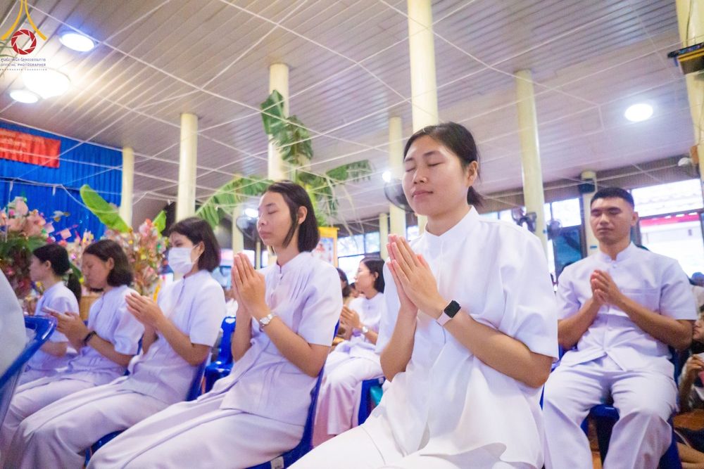 ภาพ No.173680:พิธีทอดกฐิน ณ วัดบัวปากท่า อ.บางเลน จ.นครปฐม ในโครงการกฐินสามัคคีทั่วไทย 30,000 วัด บูชาธรรม 80 ปี หลวงพ่อธัมมชโย โดยคณะศิษยานุศิษย์วัดพระธรรมกาย วันที่ 2 พฤศจิกายน พ.ศ. 2567