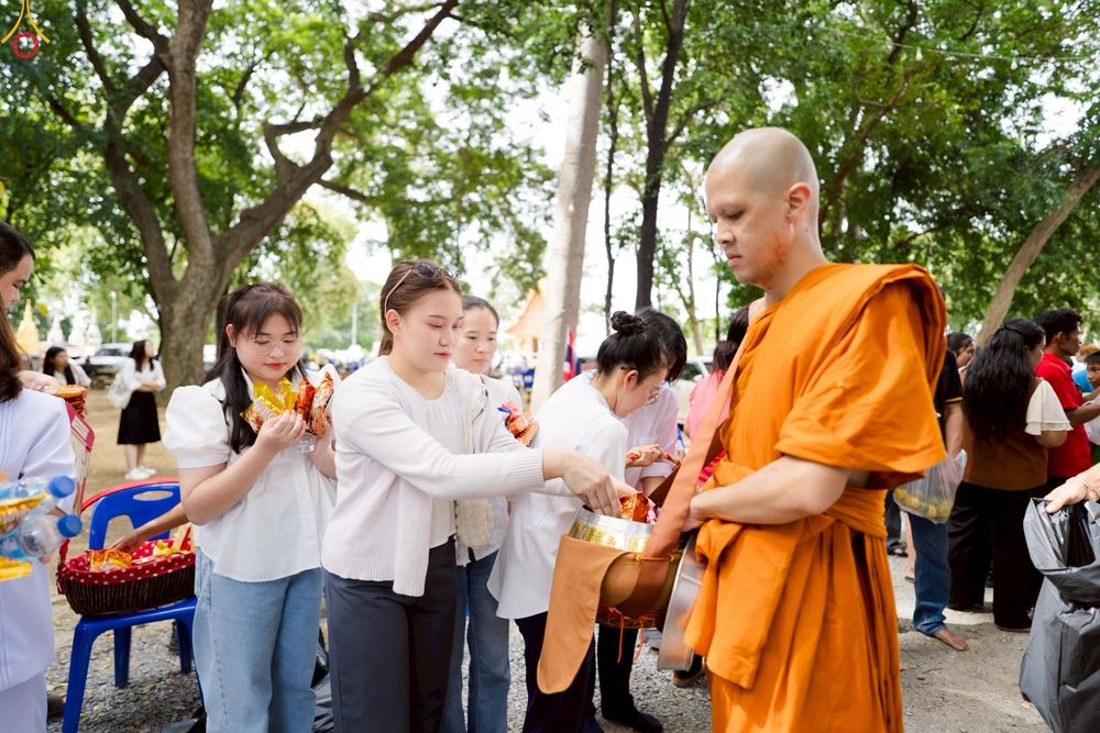 ภาพ No.250751:วันพุธที่ 8 ตุลาคม พ.ศ. 2568 พิธีทอดกฐินสามัคคีทั่วไทย 30,000 วัด โดยคณะศิษยานุศิษย์ บูชาธรรม 81 ปี หลวงพ่อธัมมชโย ณ วัดหนองโพธิ์ อ.กำแพงแสน จ.นครปฐม