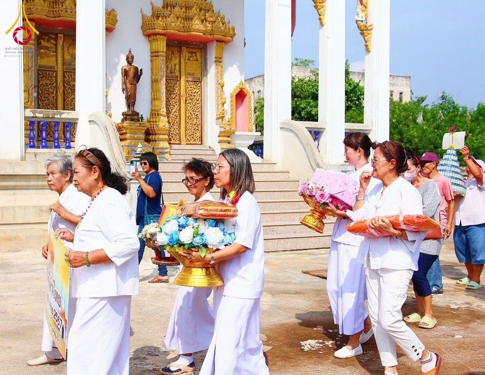 ภาพ No.182480:พิธีทอดกฐิน ณ วัดใหม่ลาดวิถี จ.ประจวบคีรีขันธ์ ในโครงการทอดกฐินสามัคคีทั่วไทย 30,000 วัด บูชาธรรม 80 ปี หลวงพ่อธัมมชโย โดยคณะศิษยานุศิษย์วัดพระธรรมกาย วันที่ 9 พฤศจิกายน พ.ศ. 2567
