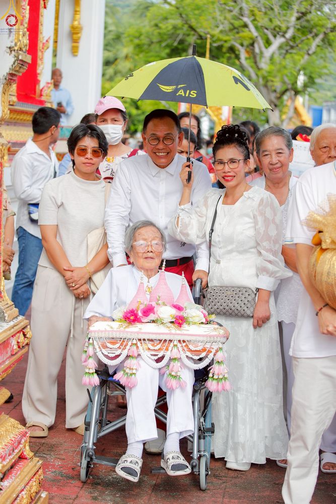 ภาพ No.260352:วันที่ 19 ตุลาคม พ.ศ. 2568 พิธีทอดกฐินสามัคคีทั่วไทย 30,000 วัด โดยคณะศิษยานุศิษย์ บูชาธรรม 81 ปี หลวงพ่อธัมมชโย ณ วัดไชยธาราราม ต.ฉลอง อ.เมืองภูเก็ต จ.ภูเก็ต