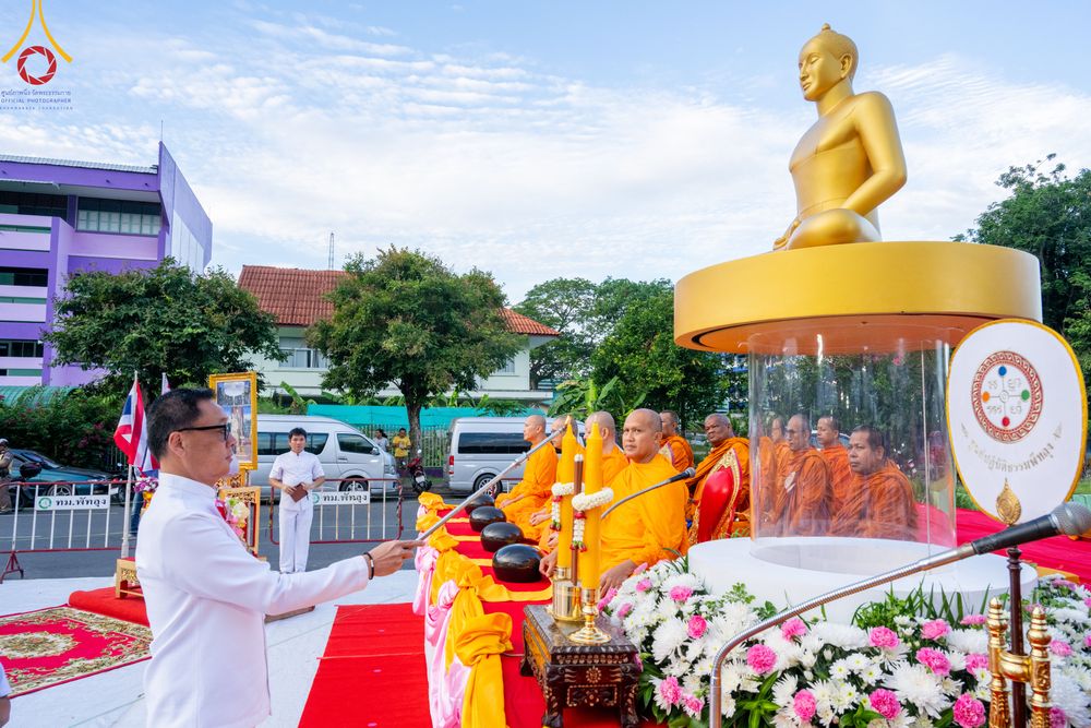 ภาพ No.341139:วันที่ 27 กรกฎาคม พ.ศ. 2569 พิธีตักบาตรพระ 1,000 รูป เมืองพัทลุง  ณ ถนนราเมศวร์ อ.เมือง จ.พัทลุง