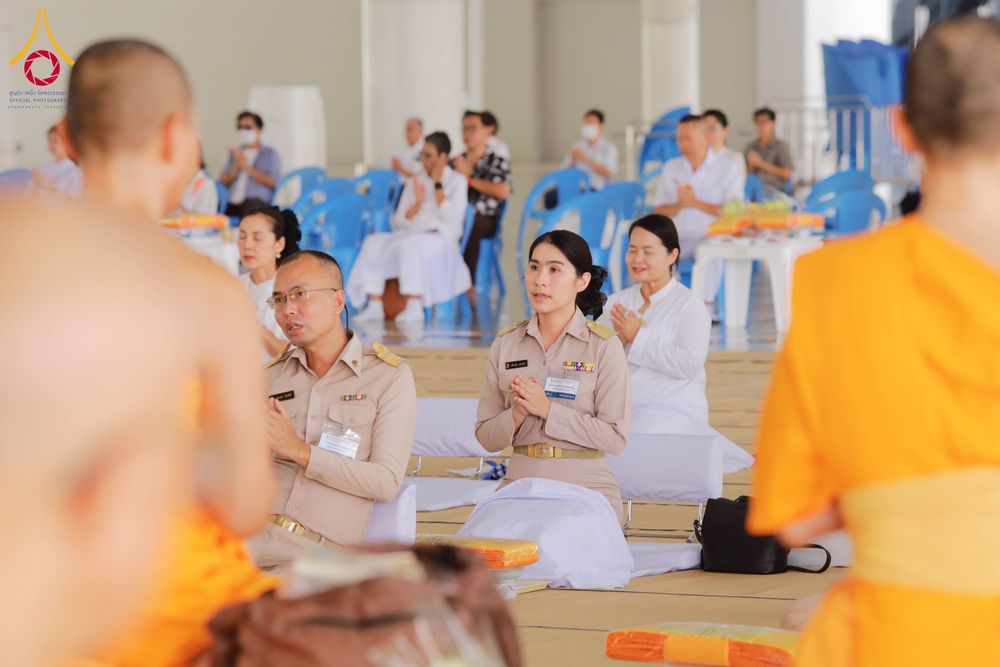 ภาพ No.311543:วันจันทร์ที่ 23 กุมภาพันธ์ พ.ศ. 2569 เปิดโลกทัศน์ผู้บริหารสถานศึกษายุคใหม่ เรียนรู้ต้นแบบการพัฒนาคนผ่านพลัง “บวร–V-Star” ผู้เข้ารับการพัฒนาตามโครงการ สพฐ. ศึกษาดูงานวัดพระธรรมกาย เสริมภาวะผู้นำคุณธรรมสู่การบริหารโรงเรียนอย่างยั่งยืน ณ อาคาร 100 ปี คุณยาย