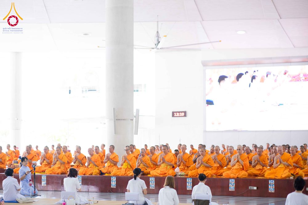 ภาพ No.329929:วันที่ 23 พฤษภาคม พ.ศ. 2569 พิธีถวายภัตตาหารเมนูสวรรค์ เพื่อการบรรลุธรรม ณ หอฉันคุณยายอาจารย์ฯ วัดพระธรรมกาย จังหวัดปทุมธานี