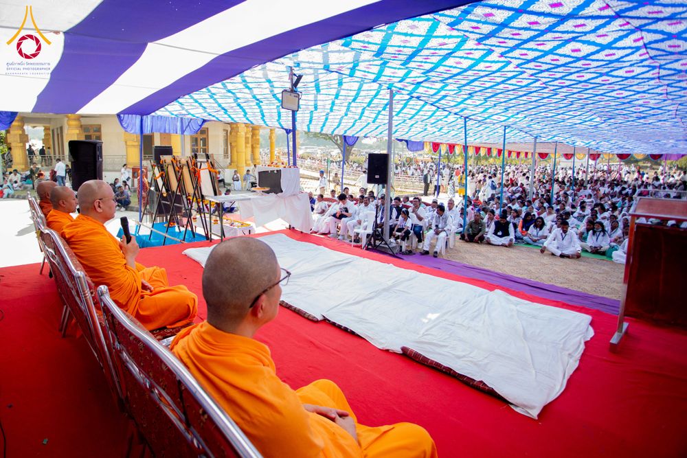 ภาพ No.283765:วันที่ 6-7 ธันวาคม พ.ศ. 2568  พิธีรับมอบหนังสือแสดงเจตจำนงถวายสิทธิครอบครองและใช้ประโยชน์วัดสันติวัน เมืองนาคปูร์  พิธีจุดโคมประทีปถวายเป็นพุทธบูชา และอุทิศบุญกุศลแด่ ดร.บี.อาร์. อัมเบดการ์  พิธีบูชาข้าวพระถ่ายทอดสดจากประเทศไทย