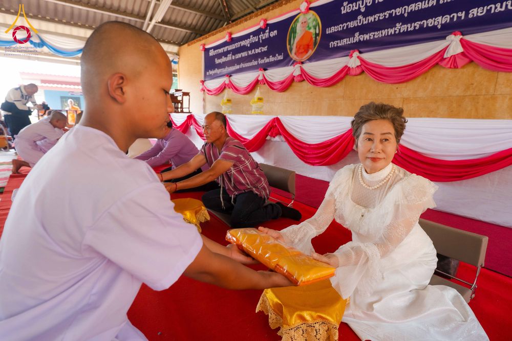 ภาพ No.317659:วันพฤหัสบดีที่ ๒ เมษายน พ.ศ.๒๕๖๙ พิธีบรรพชาสามเณรภาคฤดูร้อน น้อมบูชาธรรมอายุวัฒนมงคล ๘๒ ปี หลวงพ่อธัมมชโย และ ถวายเป็นพระราชกุศลแด่ สมเด็จพระกนิษฐาธิราชเจ้ากรมสมเด็จพระเทพรัตน์ราชสุดาฯ สยามบรมราชกุมารี รุ่นที่ ๑๓ ณ วัดทุ่งเจริญธรรม อำเภออมก๋อย จังหวัดเชี