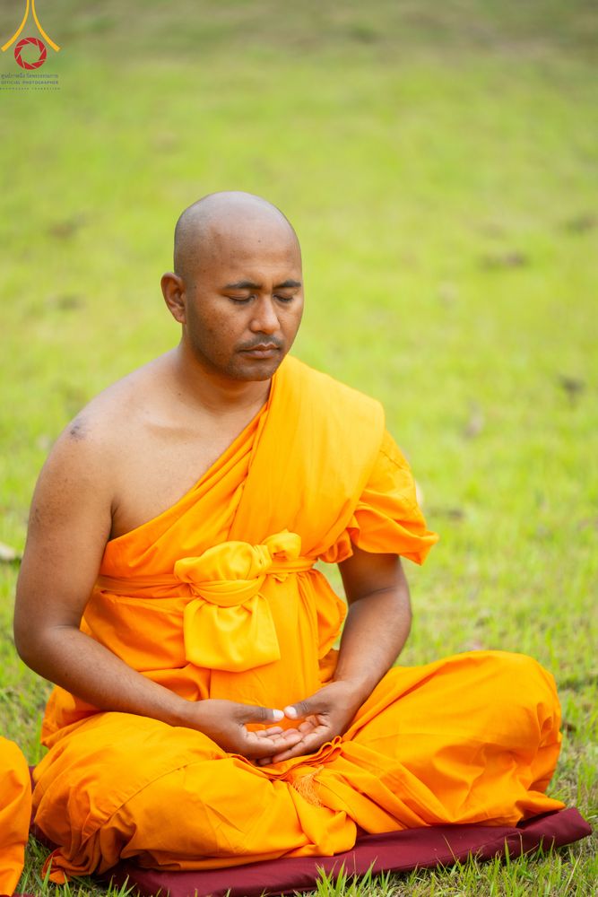 ภาพ No.314624:วันที่ 20 มีนาคม พ.ศ. 2569 พระอาจารย์ แนะนำการปฏิบัติธรรมให้แก่สามเณร  โครงการบรรพชาสามเณร 500 รูป เนปาล ณ วิหารมายาเทวี ประเทศเนปาล