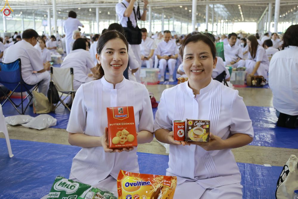 ภาพ No.318152:วันอาทิตย์ต้นเดือนที่ 5 เมษายน พ.ศ.2569 พิธีตักบาตร ณ บ้านแก้วเรือนทองคุณยายอาจารย์ฯ วัดพระธรรมกาย