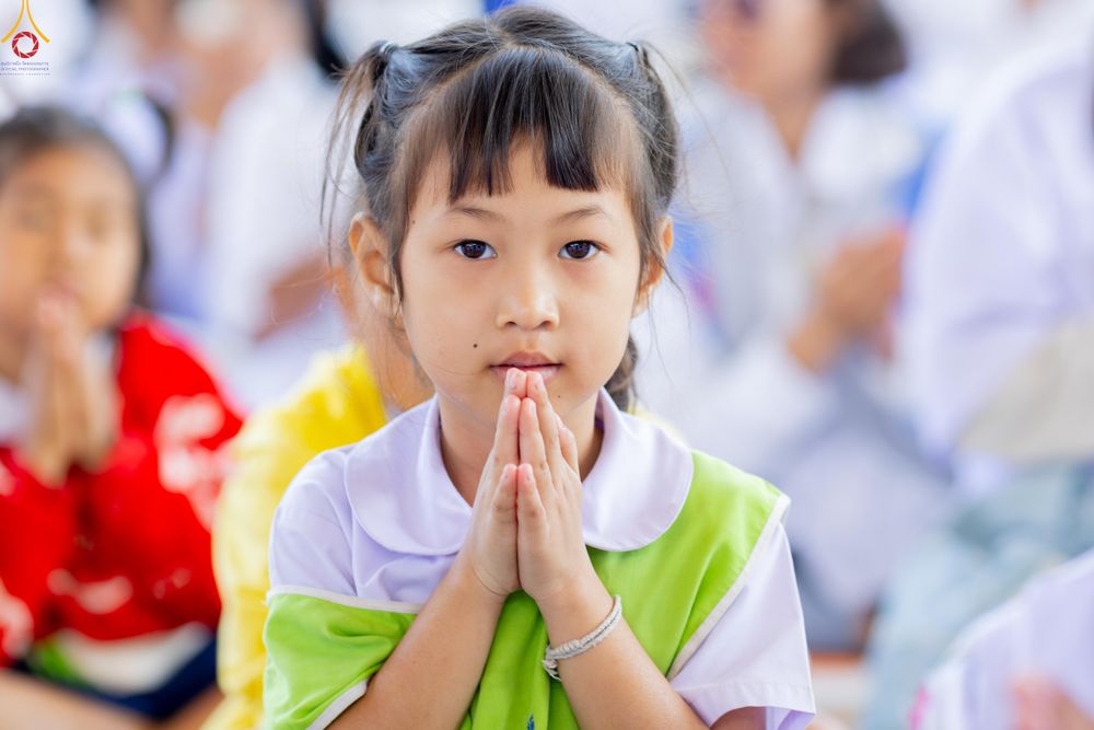 ภาพ No.293313:วันที่ 12 มกราคม พ.ศ. 2569 พิธีทอดผ้าป่าทำนุบำรุงศาสนสถาน ณ วัดพรสวรรค์ อ.สองพี่น้อง จ.สุพรรณบุรี ในโครงการธรรมยาตรา กตัญญูบูชา มหาปูชนียาจารย์ พระมงคลเทพมุนี(สด จนฺทสโร) พระผู้ปราบมาร อนุสรณ์สถาน 7 แห่ง ปีที่ 14