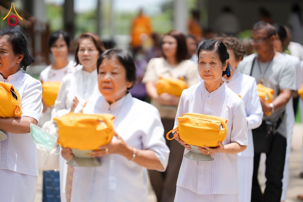 ภาพ No.341329:วันอาทิตย์ที่ 26 กรกฎาคม พ.ศ. 2569 ​โครงการอุปสมบทหมู่บูชาธรรมมหาปูชนียาจารย์ รุ่นที่ ๑ วัดกลางธนรินทร์ ต.บ้านแป้ง อ.พรหมบุรี จ.สิงห์บุรี