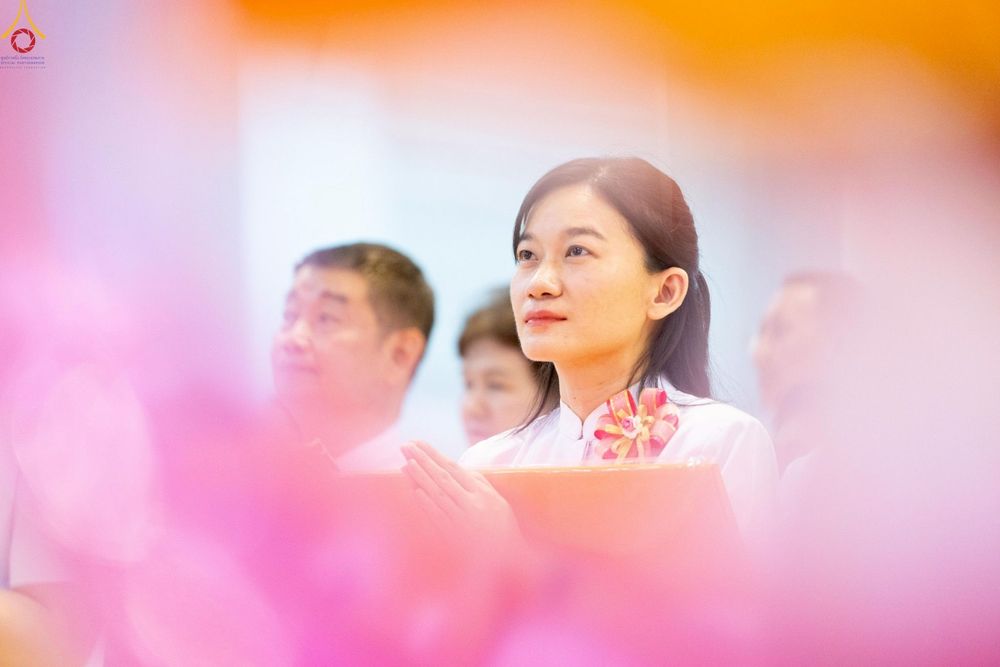 ภาพ No.251715:วันที่ 10 ตุลาคม พ.ศ. 2568 พิธีทอดผ้าป่าสมทบกฐินวัดพระธรรมกาย และสมทบกฐิน 30,000 กว่าวัดทั่วประเทศ ครั้งที่ 3 ณ สภาธรรมกายสากล วัดพระธรรมกาย