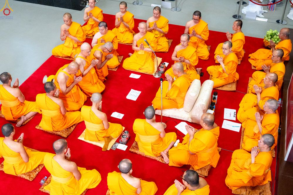 ภาพ No.338876:วันที่ 11 กรกฎาคม พศ.2569 พิธีบรรพชาอุปสมบท โครงการอุปสมบทหมู่ธรรมทายาทนานาชาติ  IDOP รุ่นที่ 21 (ภาษาจีน)  จากประเทศจีน มาเลเซีย สิงคโปร์ และไต้หวัน , โครงการบรรพชาสามเณรโรงเรียนนานาชาติ รุ่นที่ 15
