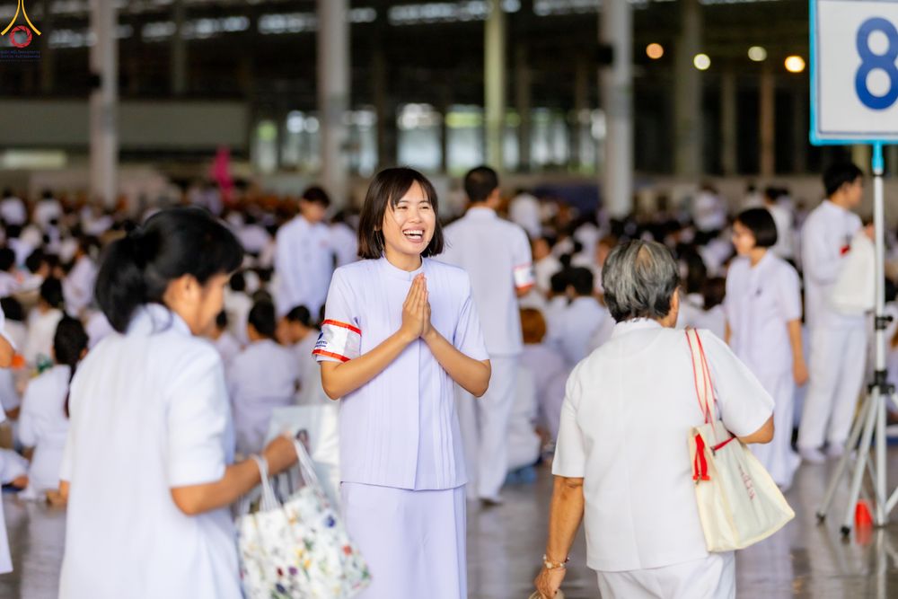 ภาพ No.318116:วันอาทิตย์ต้นเดือนที่ 5 เมษายน พ.ศ.2569 พิธีตักบาตร ณ บ้านแก้วเรือนทองคุณยายอาจารย์ฯ วัดพระธรรมกาย