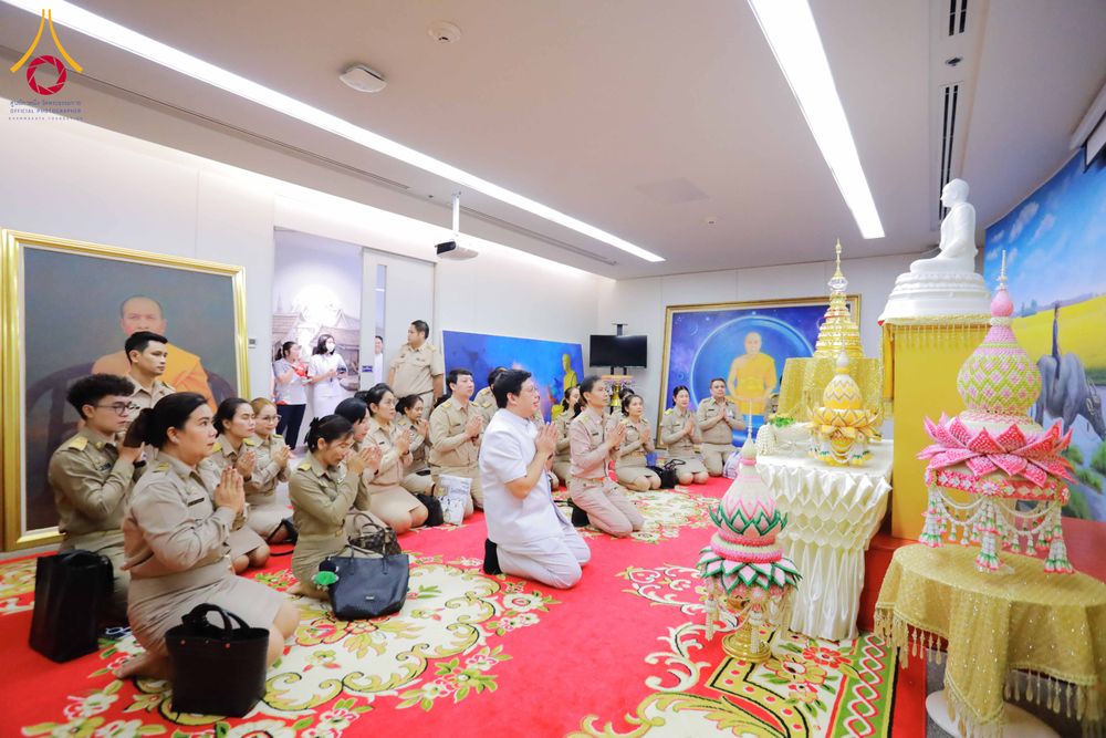 ภาพ No.311491:วันจันทร์ที่ 23 กุมภาพันธ์ พ.ศ. 2569 เปิดโลกทัศน์ผู้บริหารสถานศึกษายุคใหม่ เรียนรู้ต้นแบบการพัฒนาคนผ่านพลัง “บวร–V-Star” ผู้เข้ารับการพัฒนาตามโครงการ สพฐ. ศึกษาดูงานวัดพระธรรมกาย เสริมภาวะผู้นำคุณธรรมสู่การบริหารโรงเรียนอย่างยั่งยืน ณ อาคาร 100 ปี คุณยาย