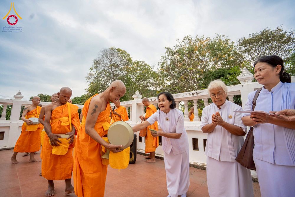 ภาพ No.278342:วันศุกร์ที่ 5 ธันวาคม พ.ศ. 2568 (วันพ่อแห่งชาติ) พิธีบรรพชาอุปสมบทหมู่ธรรมทายาท จำนวน 16 รูป โครงการบรรพชาอุปสมบทหมู่ รุ่นบูชาธรรมมหาปูชนียาจารย์ ประจำปี 2568  ณ ศูนย์ปฏิบัติธรรมและอบรมเยาวชนพระนครศรีอยุธยา จ.พระนครศรีอยุธยา