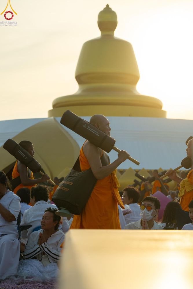 ภาพ No.198234:พิธีต้อนรับพระธรรมยาตรา ณ อนุสรณ์สถานลำดับที่ 5 สถานที่เผยแผ่วิชชาธรรมกายครั้งแรก อนุสรณ์สถานบางปลา วัดบางปลา อำเภอบางเลน จังหวัดนครปฐม ในโครงการธรรมยาตรา กตัญญูบูชา มหาปูชนียาจารย์ พระมงคลเทพมุนี(สด จนฺทสโร) พระผู้ปราบมาร ปีที่ 13 วัน 19 มกราคม พ.ศ.2568