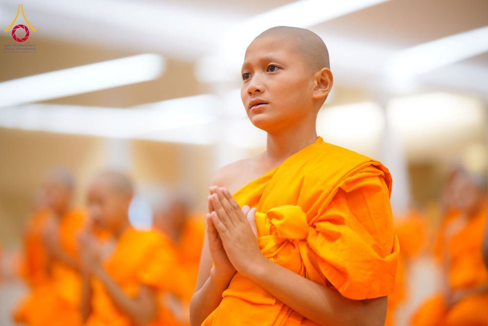 ภาพ No.319566:วันเสาร์ที่ 4 เมษายน พ.ศ.2569 พิธีขอขมา มอบผ้าไตร และถวายบาตรแด่นาคธรรมทายาท ในโครงการบรรพชาสามเณรฟื้นฟูพระพุทธศาสนาทั่วไทย โครงการหน่อแก้วเปรียญธรรม รุ่นที่ 14 โครงการสามเณรยุวธรรมทายาท รุ่นที่ 34 โครงการสามเณรมัชฌิมธรรมทายาท รุ่นที่ 30 ณ สภาธรรมกายสากล