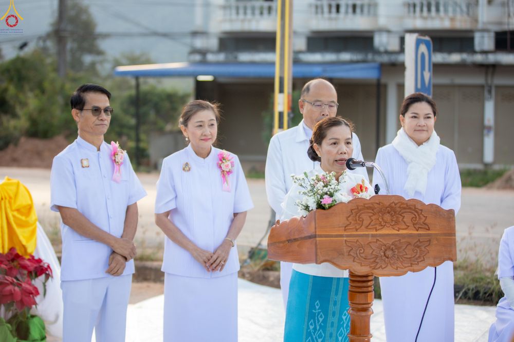 ภาพ No.281362:วันเสาร์ที่ 27 ธันวาคม พ.ศ.2568 พิธีตักบาตรพระ ๑,๐๐๐ รูป   เพื่อความเป็นสิริมงคลแก่ชีวิตและแผ่นดินไทย  มหากุศลครั้งยิ่งใหญ่แห่งปี ส่งท้ายปีเก่า ต้อนรับปีใหม่  ณ ถนนหน้าที่ว่าการอำเภอภูเรือ จังหวัดเลย