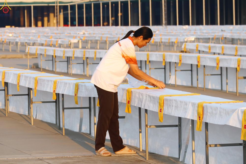 ภาพ No.320269:วันที่ 3-7 เมษายน พ.ศ.2569 การเตรียมงาน ณ ลานธรรม เพื่องานถวายมหาสังฆทาน 40,000 กว่าวัดทั่วประเทศ วันคุ้มครองโลก 22 เมษายน พ.ศ.2569 วัดพระธรรมกาย