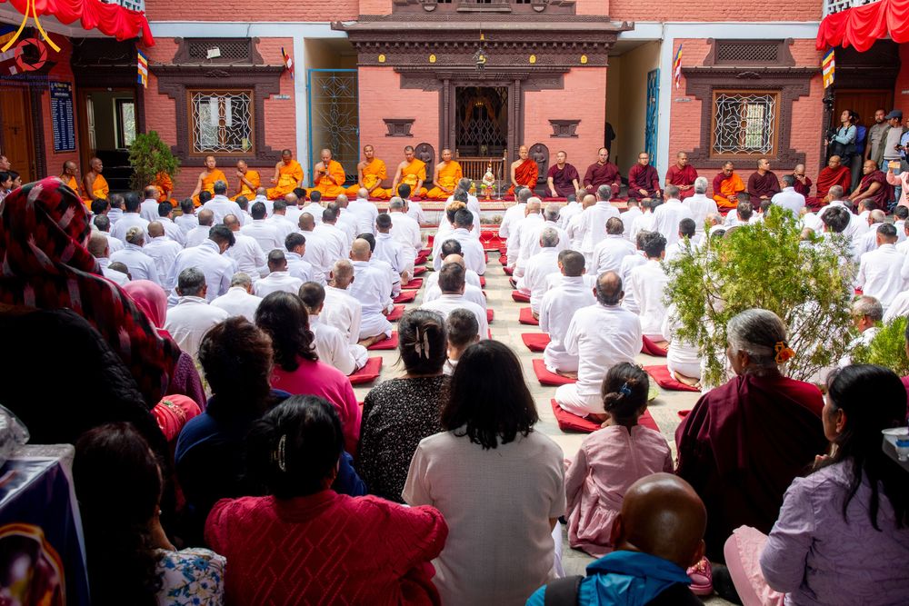 ภาพ No.313329:วันพุธที่ 11 มีนาคม พ.ศ. 2569 พิธีตัดปอยผมโครงการบรรพชาสามเณร  ณ วัดอเชศวร (Aksheswar Mahavihar) ประเทศเนปาล