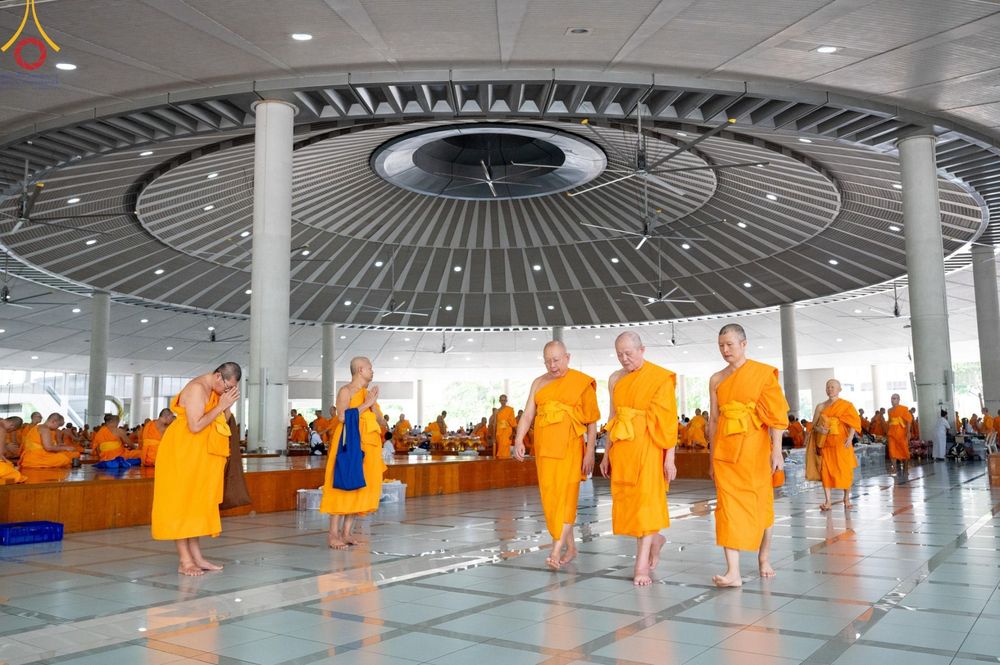 ภาพ No.157766:พิธีถวายภัตตาหารเมนูสวรรค์ ในพรรษาแห่งการเข้าถึงธรรม วันเสาร์ที่ 28 กันยายน พ.ศ. 2567 ณ หอฉันคุณยายอาจารย์ฯ วัดพระธรรมกาย