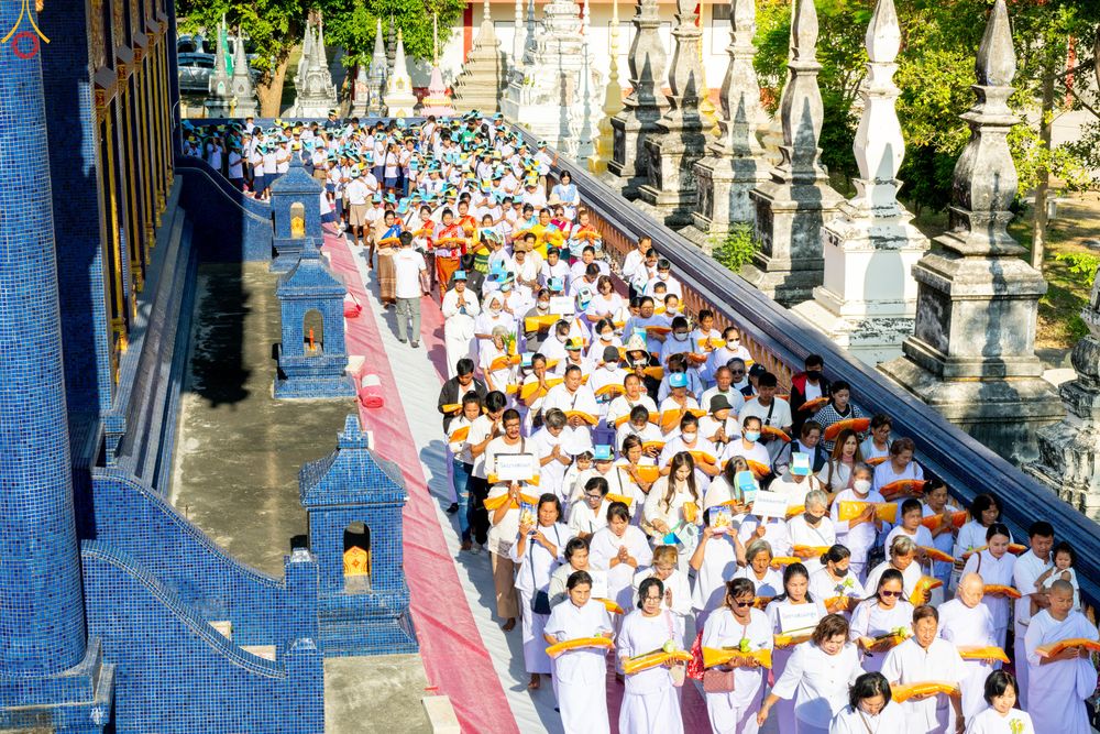 ภาพ No.288502:วันที่ 5 มกราคม พ.ศ. 2569 พิธีทอดผ้าป่าทำนุบำรุงศาสนสถาน ณ วัดอัมพวัน ต.สองพี่น้อง อ.สองพี่น้อง จ.สุพรรณบุรี ในโครงการธรรมยาตรา กตัญญูบูชา มหาปูชนียาจารย์ พระมงคลเทพมุนี(สด จนฺทสโร) พระผู้ปราบมาร อนุสรณ์สถาน 7 แห่ง ปีที่ 14