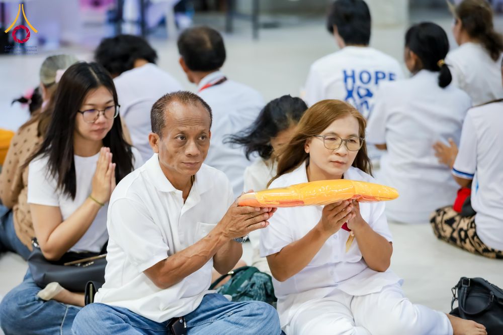 ภาพ No.317466:วันอาทิตย์ ที่ 29 มีนาคม พ.ศ.2569  พิธีปลงผม , พิธีขอขมามอบบาตรและผ้าไตร , พิธีบรรพชา ณ ศูนย์ปฏิบัติธรรมสมุทรปราการ จำนวน 42 รูป