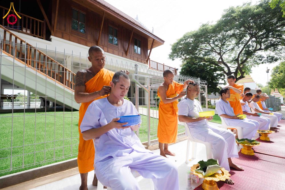 ภาพ No.341253:วันอาทิตย์ที่ 26 กรกฎาคม พ.ศ. 2569 ​โครงการอุปสมบทหมู่บูชาธรรมมหาปูชนียาจารย์ รุ่นที่ ๑ วัดกลางธนรินทร์ ต.บ้านแป้ง อ.พรหมบุรี จ.สิงห์บุรี