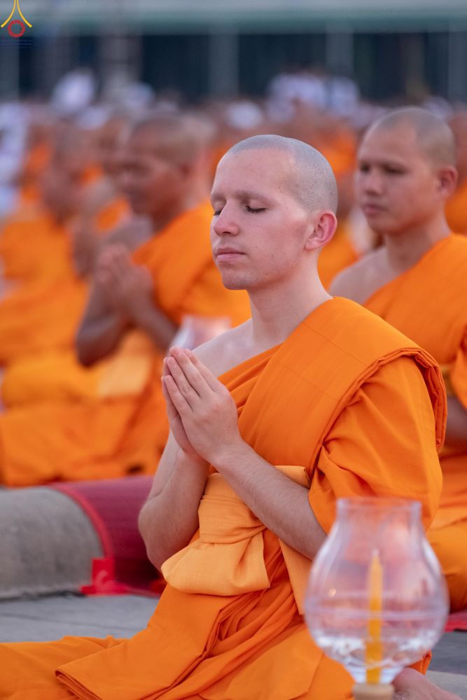 ภาพ No.307566:วันที่ 31 มกราคม พ.ศ. 2569 พิธีจุดประทีปธรรมถวายเป็นพุทธบูชา  และบูชาธรรมมหาปูชนียาจารย์ (ภาพชุดที่ 2) ณ วัดพระธรรมกาย ปทุมธานี ในโครงการธรรมยาตรา กตัญญูบูชา มหาปูชนียาจารย์ พระมงคลเทพมุนี(สด จนฺทสโร) พระผู้ปราบมาร อนุสรณ์สถาน 7 แห่ง ปีที่ 14