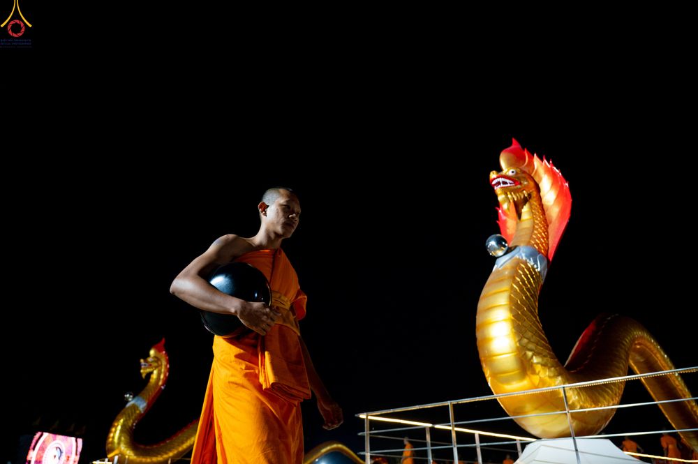 ภาพ No.302369:วันที่ 24 มกราคม พ.ศ. 2569 พิธีตักบาตรพระธรรมยาตรา ณ อนุสรณ์สถานลำดับที่ 5 สถานที่เผยแผ่วิชชาธรรมกายครั้งแรก อนุสรณ์สถานบางปลา วัดบางปลา อำเภอบางเลน จังหวัดนครปฐม ในโครงการธรรมยาตรา กตัญญูบูชา มหาปูชนียาจารย์ พระมงคลเทพมุนี(สด จนฺทสโร) พระผู้ปราบมาร อนุส