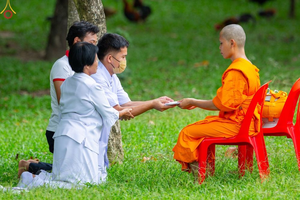 ภาพ No.84271:พิธีขอบรรพชา , พิธีขอสรณคมน์และศีล ,  พิธีรับบาตร , พิธีอุปสมบท ในโครงการบรรพชาอุปสมบทหมู่ธรรมทายาทรุ่นเข้าพรรษา และโครงการบรรพชาสามเณรโรงเรียนนานาชาติ รุ่นที่ 12 ณ โบสถ์พระไตรปิฎก วัดพระธรรมกาย วันที่ 22 กรกฎาคม พ.ศ. 2566