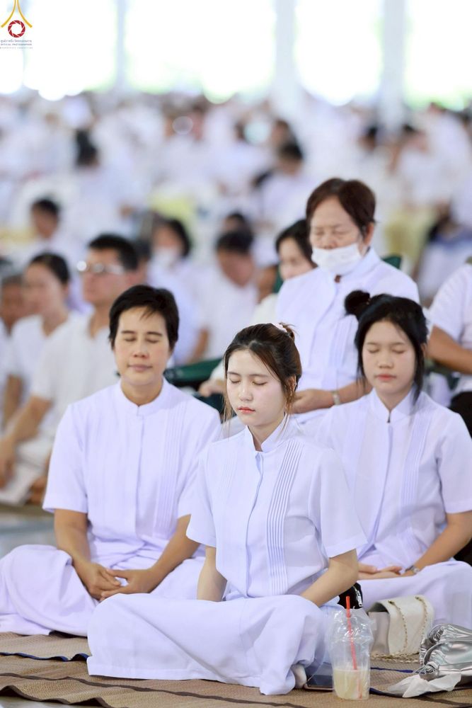ภาพ No.236123:วันที่ 3 สิงหาคม พ.ศ. 2568 พิธีบูชาข้าวพระ ณ สภาธรรมกายสากล วัดพระธรรมกาย