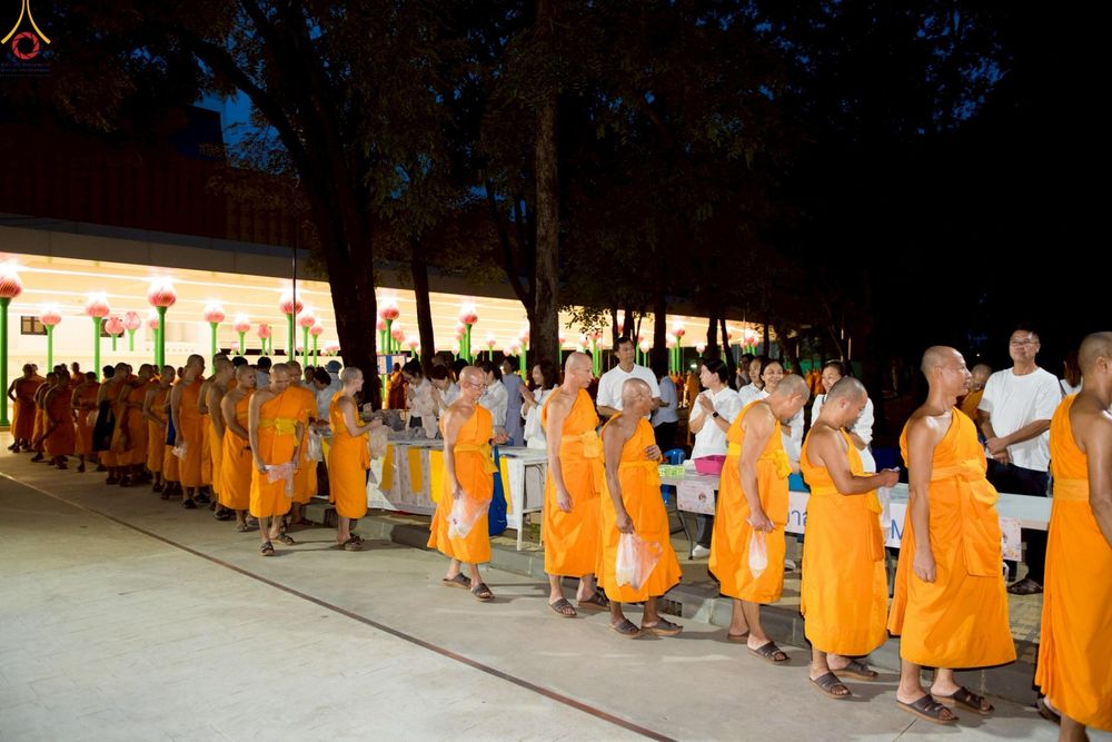 ภาพ No.250698:วันอังคารที่ 7 ตุลาคม พ.ศ. 2568 พิธีมหาปวารณาออกพรรษา ณ โบสถ์พระไตรปิฎก วัดพระธรรมกาย