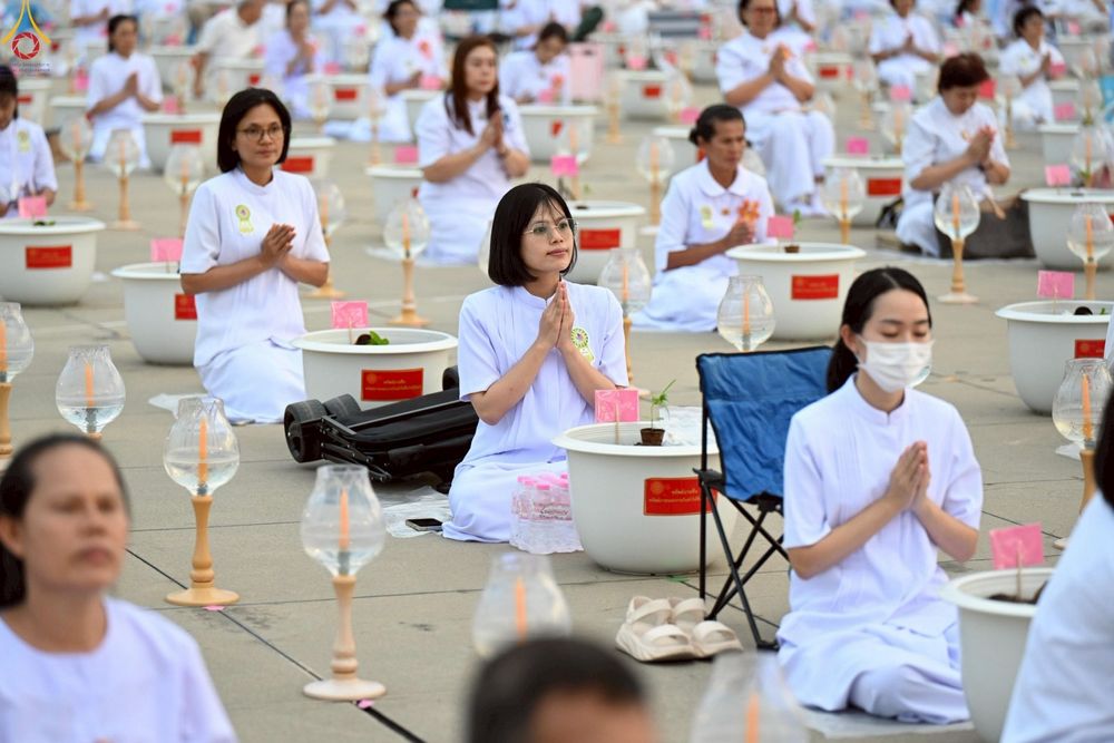 ภาพ No.252955:วันที่ 10 ตุลาคม พ.ศ. 2568 พิธีปลูกต้นทรัพย์บานชื่น ณ ลานธรรม วัดพระธรรมกาย