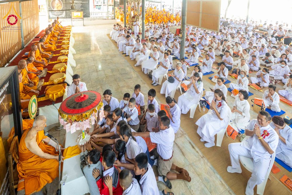 ภาพ No.299020:วันที่ 20 มกราคม พ.ศ. 2569 พิธีทอดผ้าป่าทำนุบำรุงศาสนสถาน ณ วัดใหม่นพรัตน์ ต.เนินพระปรางค์ อ.สองพี่น้อง จ.สุพรรณบุรี ในโครงการธรรมยาตรา กตัญญูบูชา มหาปูชนียาจารย์ พระมงคลเทพมุนี(สด จนฺทสโร) พระผู้ปราบมาร อนุสรณ์สถาน 7 แห่ง ปีที่ 14