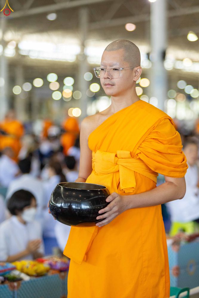 ภาพ No.345398:วันพฤหัสบดีที่ 27 สิงหาคม พ.ศ.2569 พิธีตักบาตรในวันธรรมชัย ณ สภาธรรมกายสากล วัดพระธรรมกาย ปทุมธานี
