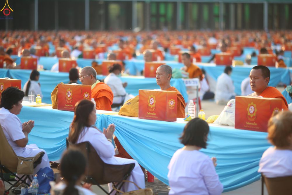 ภาพ No.324020:วันที่ 22 เมษายน พ.ศ.2569 (วันคุ้มครองโลก) พิธีถวายมหาสังฆทาน 40,000 กว่าวัดทั่วประเทศ ณ ลานธรรม พระมหาธรรมกายเจดีย์ วัดพระธรรมกาย