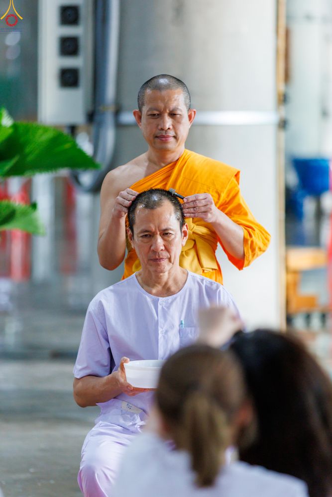 ภาพ No.333553:วันอาทิตย์ที่ 7 มิถุนายน พ.ศ.2569 พิธีตัดปอยผมและปลงผมนาคธรรมทายาท โครงการบรรพชาและอุปสมบทหมู่ธรรมทายาท รุ่นผู้บริหาร รุ่นที่ 16 ณ วิหารคด 11 วัดพระธรรมกาย