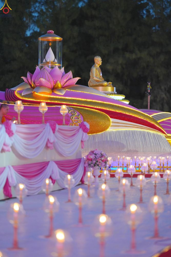 ภาพ No.292138:วันที่ 10 มกราคม พ.ศ. 2569 พิธีจุดประทีปถวายเป็นพุทธบูชา และบูชาธรรมมหาปูชนียาจารย์  ณ อนุสรณ์สถานคลองบางนางแท่น อ.สามพราน จ.นครปฐม ในโครงการธรรมยาตรา กตัญญูบูชา มหาปูชนียาจารย์ พระมงคลเทพมุนี(สด จนฺทสโร) พระผู้ปราบมาร อนุสรณ์สถาน 7 แห่ง ปีที่ 14