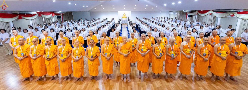 ภาพ No.319976:วันที่ 6 เมษายน พ.ศ.2569 ทีมจัดภัตตาหารประชุมเตรียมงานถวายมหาสังฆทาน 40,000 กว่าวัดทั่วประเทศ บูชาธรรม 82 ปี หลวงพ่อธัมมชโย