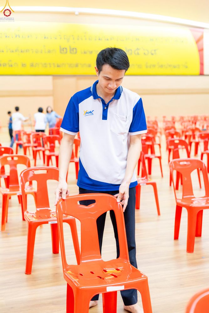 ภาพ No.322814:วันที่ 15-18 เมษายน พ.ศ.2569 การเเตรียมโต๊ะฉัน , เตรียมจุดพักค้าง , เรียงเก้าอี้ , เรียงกล่องไทยธรรม  เพื่องานถวายมหาสังฆทาน 40,000 กว่าวัดทั่วประเทศ วันคุ้มครองโลก 22 เมษายน พ.ศ.2569 วัดพระธรรมกาย