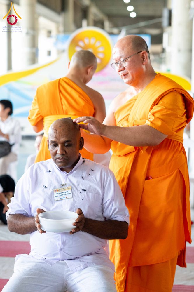 ภาพ No.339828:วันที่ 19 กรกฎาคม พ.ศ.2569 พิธีตัดปอยผม โครงการบวชพระนานาชาติ AEC และ WAB รุ่นที่ 10 THE AEC & INTERNATIONAL ORDINATION PROGRAM ณ มหารัตนวิหารคด 30 วัดพระธรรมกาย ปทุมธานี