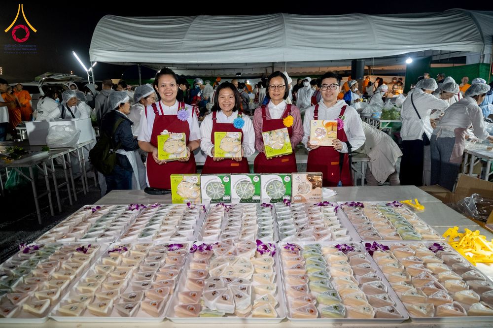 ภาพ No.291323:วันที่ 10 มกราคม พ.ศ. 2569 พิธีถวายภัตตาหารเป็นสังฆทาน แด่พระธรรมยาตรา ณ อนุสรณ์สถานคลองบางนางแท่น อ.สามพราน จ.นครปฐม ในโครงการธรรมยาตรา กตัญญูบูชา มหาปูชนียาจารย์ พระมงคลเทพมุนี(สด จนฺทสโร) พระผู้ปราบมาร อนุสรณ์สถาน 7 แห่ง ปีที่ 14