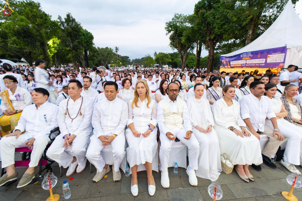 ภาพ No.331925:วันอาทิตย์ที่ 31 พฤษภาคม พ.ศ. 2569 สมาคมมหานิกายอินโดนีเซีย (MBMI) , สมาคมวาลูบี้ (WALUBI) , มูลนิธิธรรมกาย , การท่องเที่ยวและการบินแห่งอินโดนีเซีย (injourney destinations) , สหภาพพระธรรมทูตไทยในอินโดนีเซีย-แอฟริกา และเครือข่าย คณะสงฆ์มหายาน , วัชรยาน แล