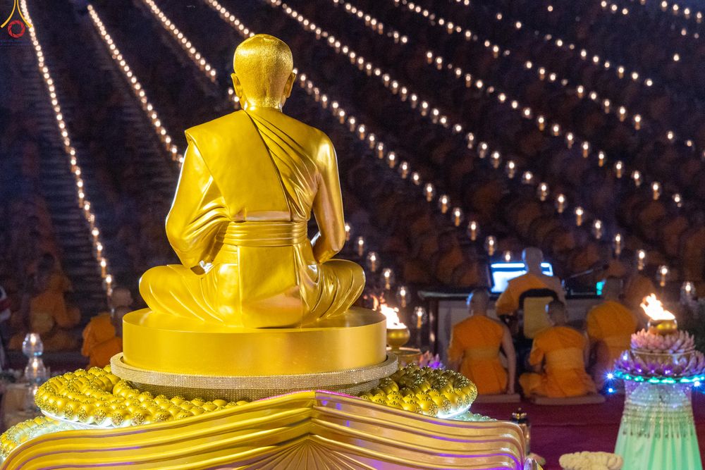 ภาพ No.308140:วันที่ 31 มกราคม พ.ศ. 2569 พิธีจุดประทีปธรรมถวายเป็นพุทธบูชา  และบูชาธรรมมหาปูชนียาจารย์ (ภาพชุดที่ 3) ณ วัดพระธรรมกาย ปทุมธานี ในโครงการธรรมยาตรา กตัญญูบูชา มหาปูชนียาจารย์ พระมงคลเทพมุนี(สด จนฺทสโร) พระผู้ปราบมาร อนุสรณ์สถาน 7 แห่ง ปีที่ 14