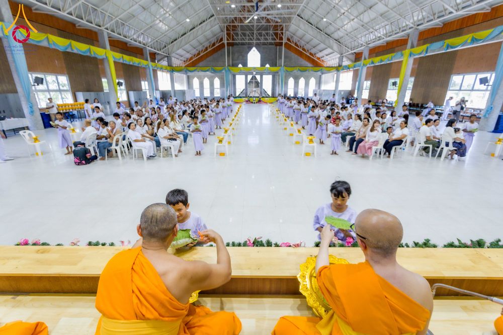 ภาพ No.317420:วันอาทิตย์ ที่ 29 มีนาคม พ.ศ.2569  พิธีปลงผม , พิธีขอขมามอบบาตรและผ้าไตร , พิธีบรรพชา ณ ศูนย์ปฏิบัติธรรมสมุทรปราการ จำนวน 42 รูป
