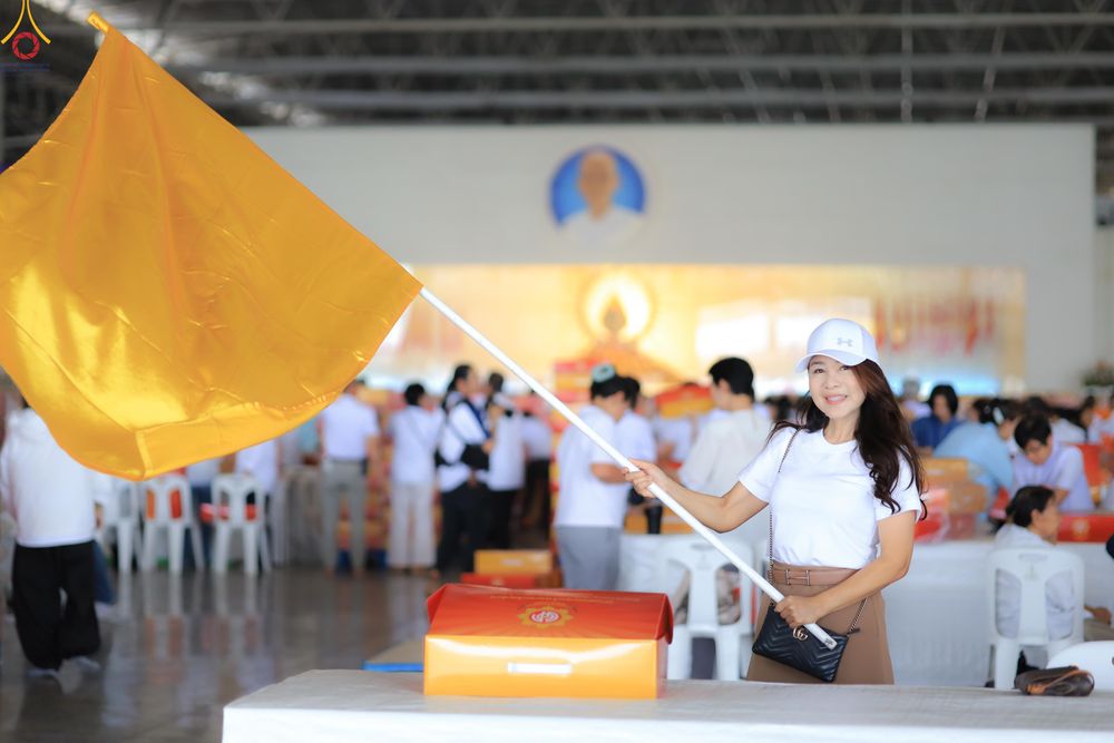 ภาพ No.322103:วันที่ 14 เมษายน พ.ศ.2569 การเตรียมกล่องไทยธรรม วันสุดท้าย เพื่องานถวายมหาสังฆทาน 40,000 กว่าวัดทั่วประเทศ วันคุ้มครองโลก 22 เมษายน พ.ศ.2569 วัดพระธรรมกาย