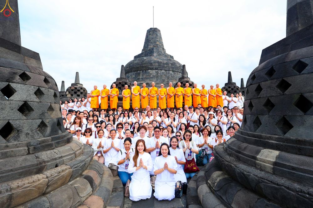 ภาพ No.331599:วันอาทิตย์ที่ 31 พฤษภาคม พ.ศ. 2569 เทศกาลวิสาขบูชานานาชาติ มหาเจดีย์บุโรพุทโธ (Borobudur) ในจังหวัดชวากลาง ประเทศอินโดนีเซีย