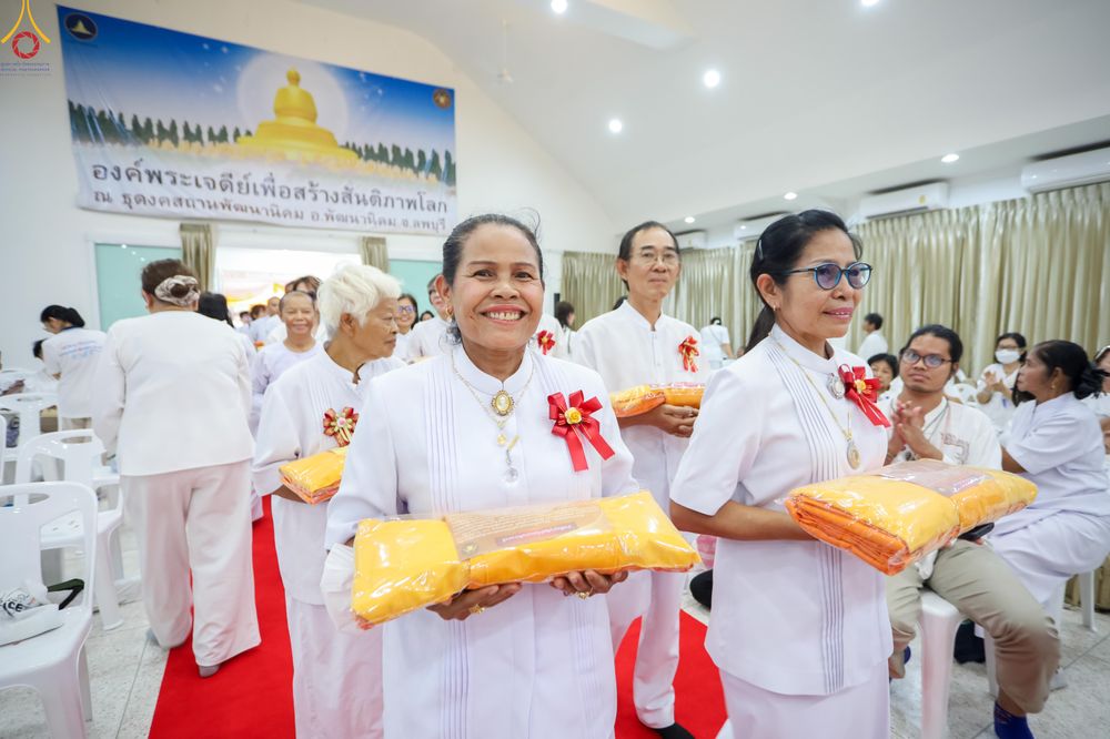 ภาพ No.339395:วันอังคารที่ 14  กรกฎาคม 2569 พิธีทอดผ้าป่าและพิธีตอกเสาเข็มมงคลต้นสุดท้าย องค์พระเจดีย์เพื่อสร้างสันติภาพโลก  ณ ธุดงคสถานพัฒนานิคม อ.พัฒนาพิคม จ.ลพบุรี