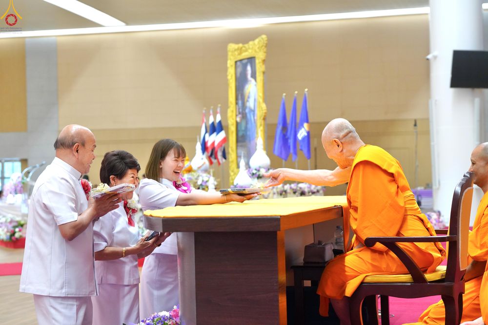 ภาพ No.311829:วันอังคารที่ 3 มีนาคม พ.ศ.2569 พิธีมอบโล่วัชรเกียรติยศ โครงการตอบปัญหาธรรมะทางก้าวหน้า ครั่งที่ 43, พิธีมอบโล่วัชรเกียรติยศ โครงการสอบตอบปัญหาศีลธรรม เพื่อสันติภาพโลก (World-Pec) ครั้งที่ 19 ณ สภาธรรมกายสากล วัดพระธรรมกาย