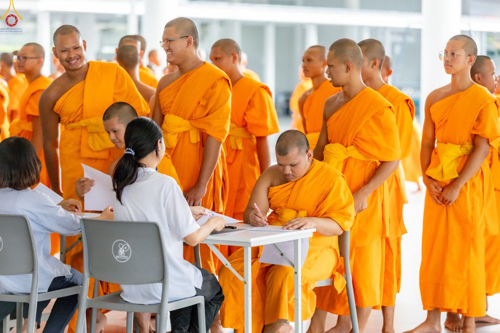 ภาพ No.331866:วันที่ 5 พฤษภาคม พ.ศ.2569 ศูนย์การแพทย์บุญรักษา ร่วมกับคลินิกใจใส จัดถวายวัคซีนป้องกันไข้หวัดใหญ่  แด่คณะพระภิกษุสามเณรกว่า 500 รูป